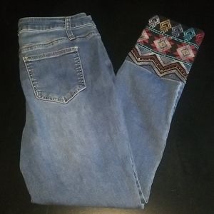 Versona Contemporary Embellished Cropped Jeans